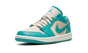 Nike Women's Air Jordan 1 Low UNC Basketball Shoe, Sanddrift/Washed Teal Sail, 8