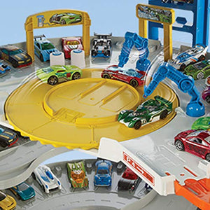 Hot Wheels Track Set with 4 1:64 Scale Toy Cars, Over 3-Feet Tall Garage with Motorized Gorilla, Storage for 140 Cars, Super Ultimate Garage 